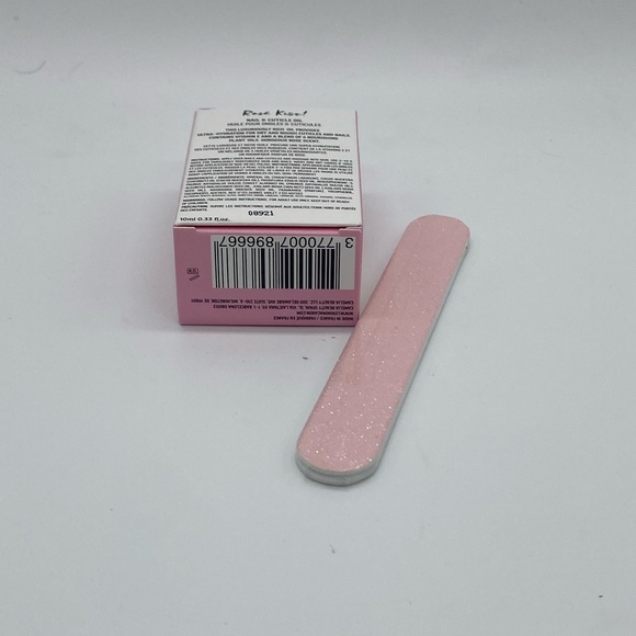 Le Mini Macaron Nail & Cuticle Oil and Nail File - Picture 4 of 5